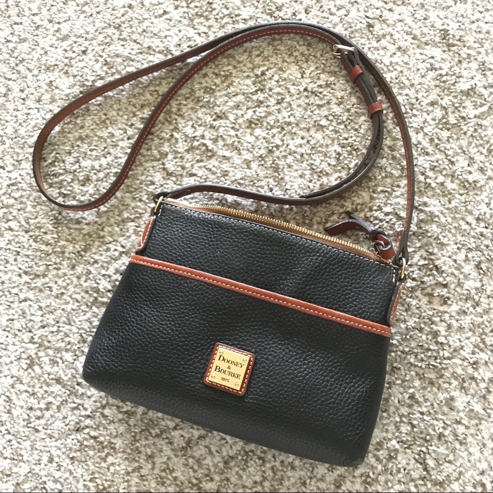 Dooney & Bourke crossbody purse